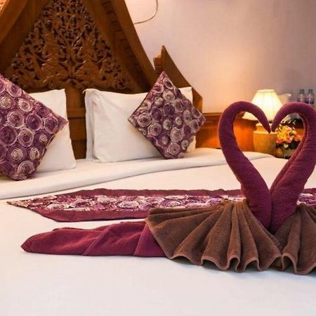 Patong Beach Bed And Breakfast Extérieur photo