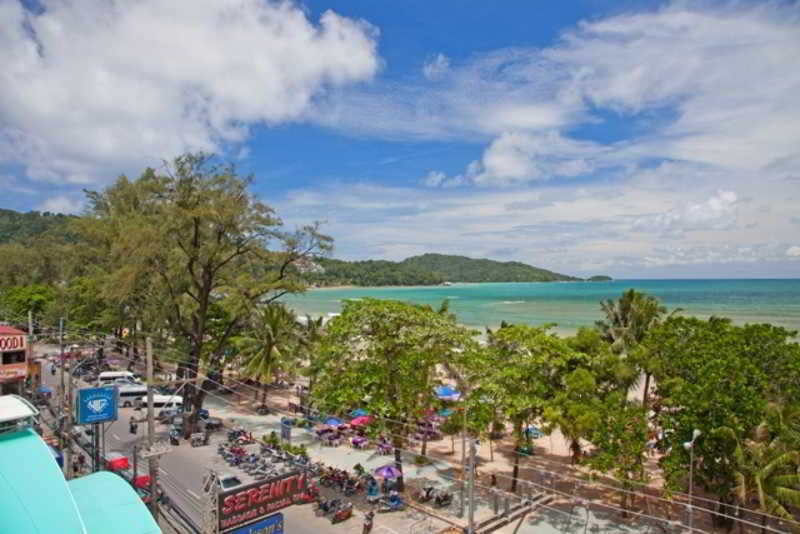 Patong Beach Bed And Breakfast Extérieur photo