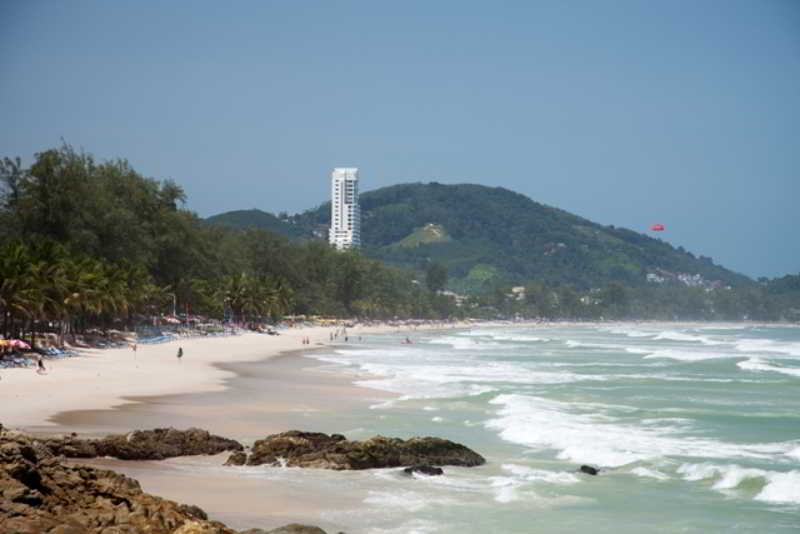 Patong Beach Bed And Breakfast Extérieur photo